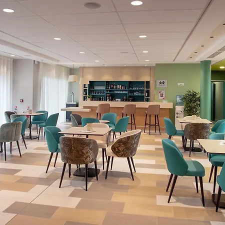 Domitys - L'athenee מונט-סנט-איגנן